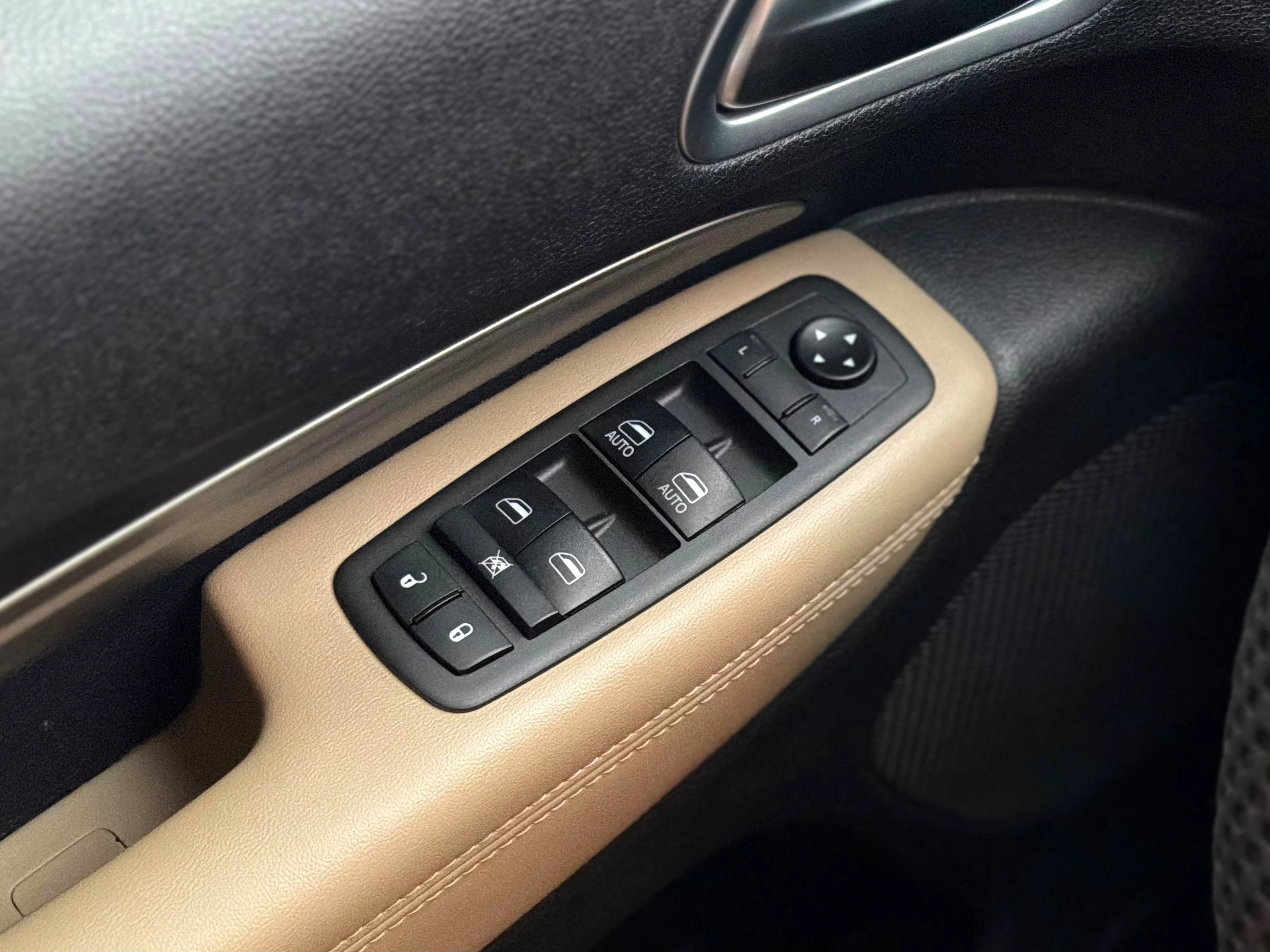 Dodge Durango 2019 — photo 15 for sale in Qatar