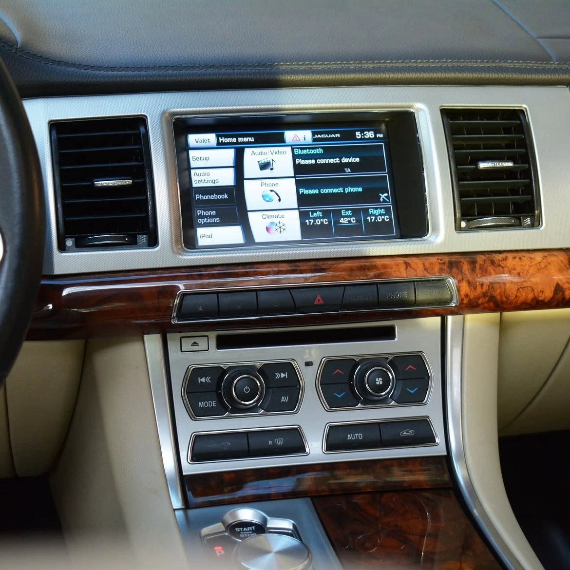 Jaguar XF 2015 — photo 8 for sale in Qatar
