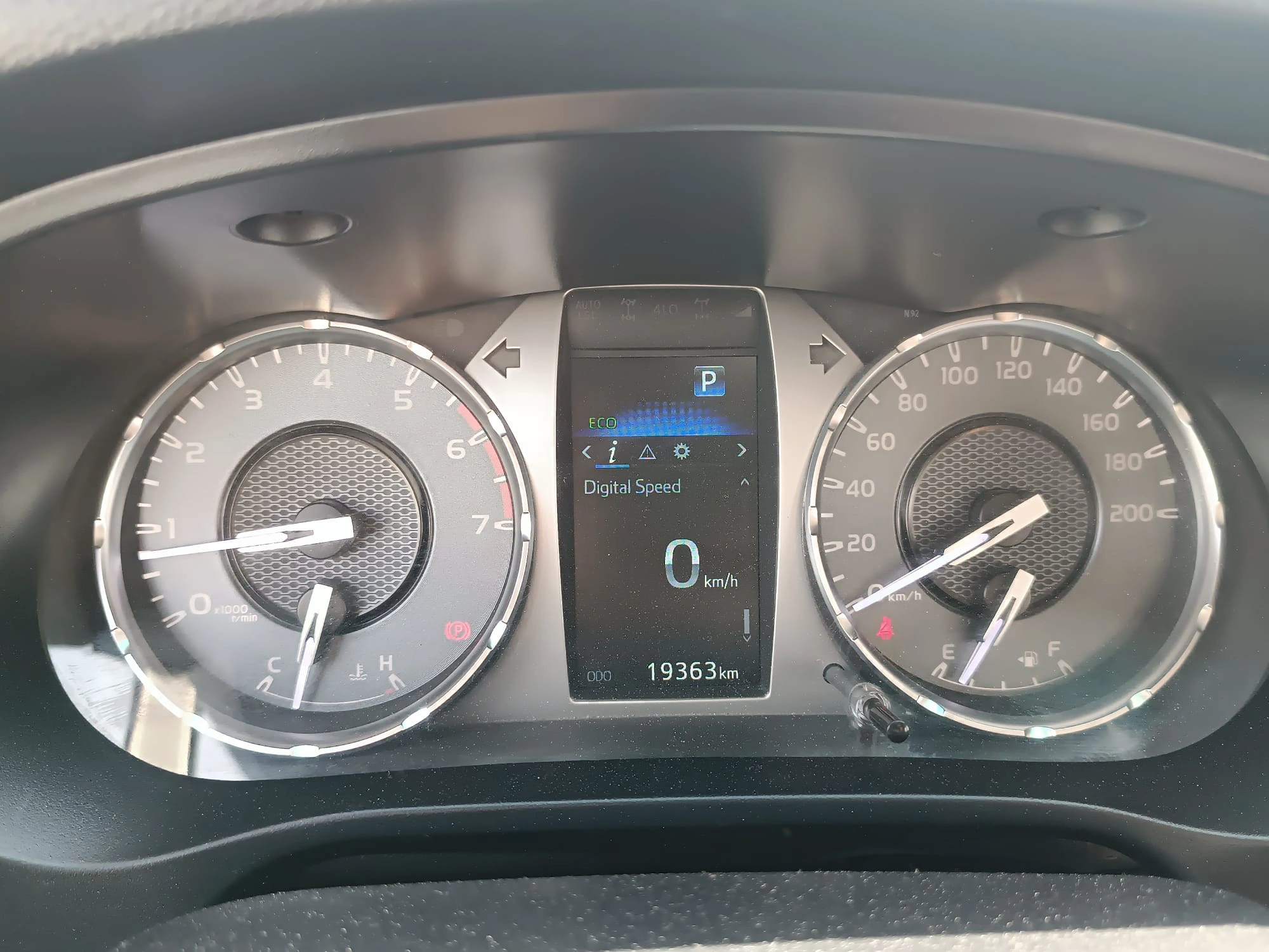 Toyota Hilux 2022 — photo 6 for sale in Qatar