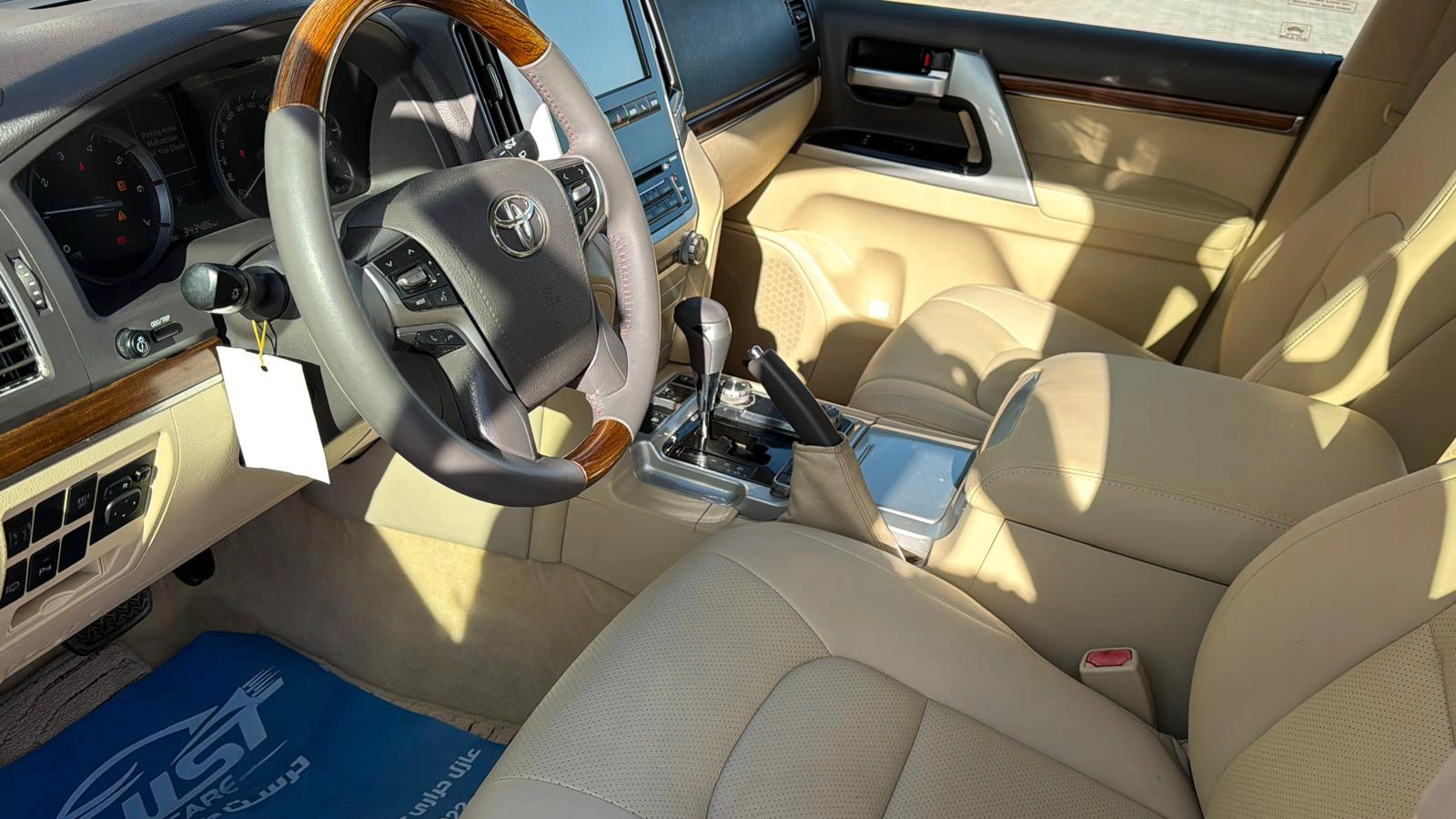 Toyota Land Cruiser VXR 2016 — photo 13 for sale in Qatar