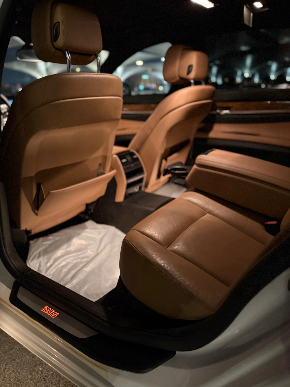 BMW 740Li السابعه  2012
