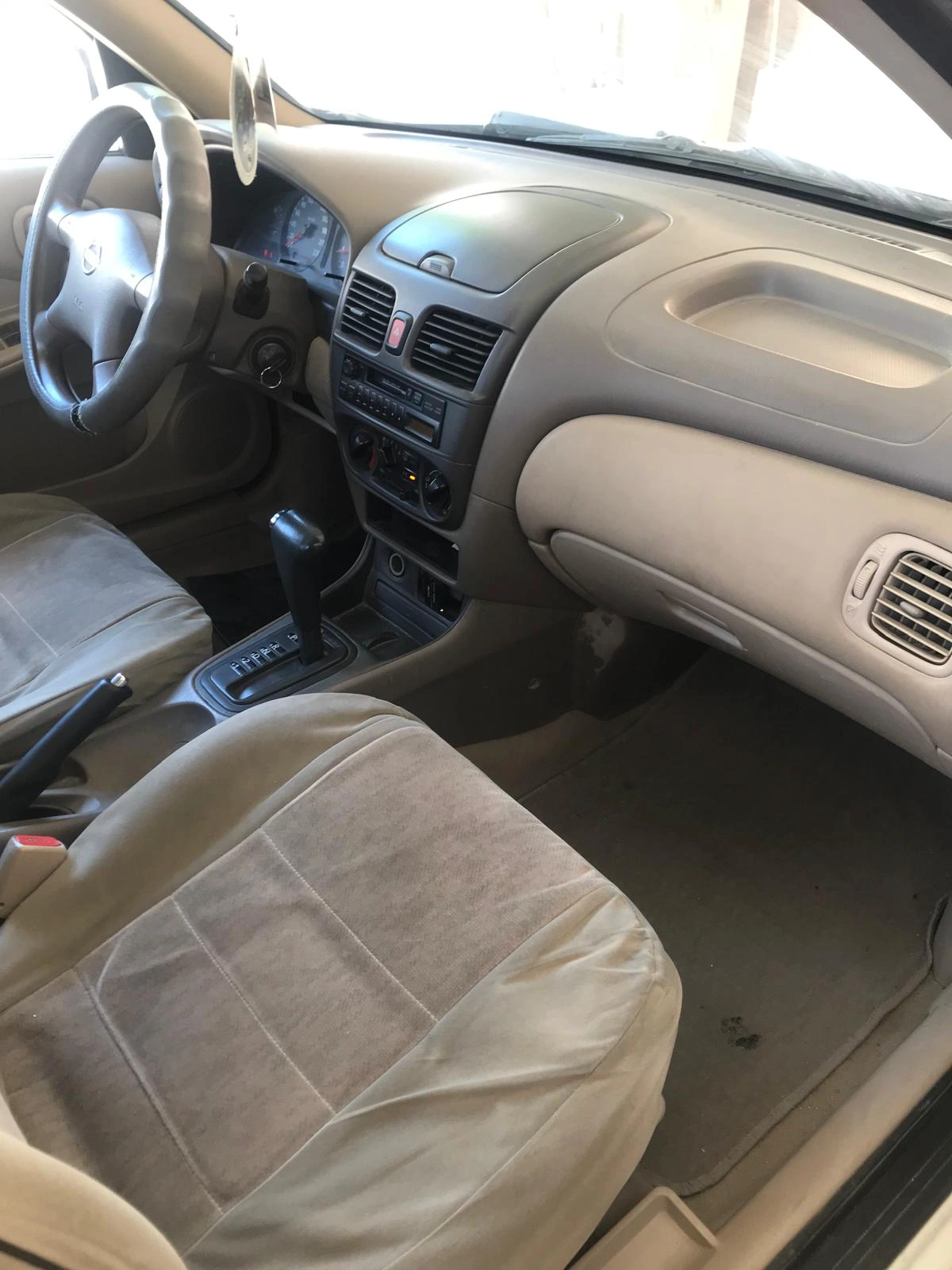 Nissan Sunny Super Salon  2004