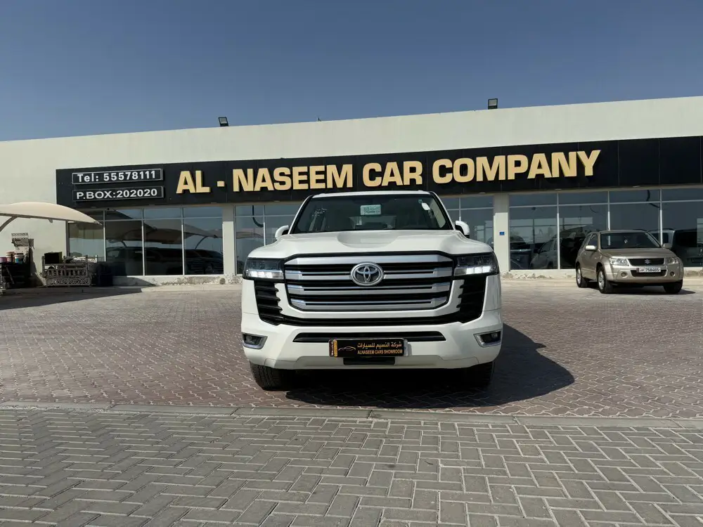 Toyota Land Cruiser GXR 2023