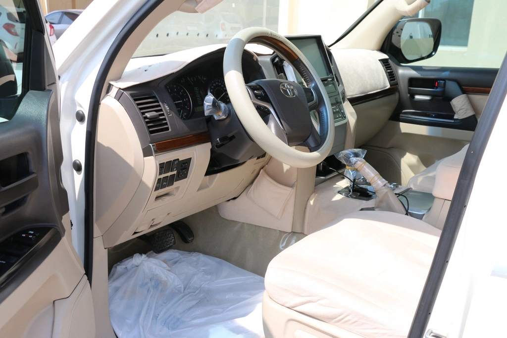 Toyota Land Cruiser GXR 8  2018