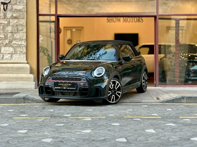 Mini Cooper Works (JCW – high-performance version)