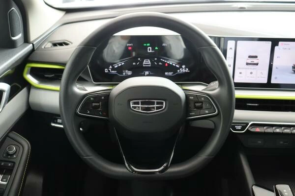 Geely Coolray 2025