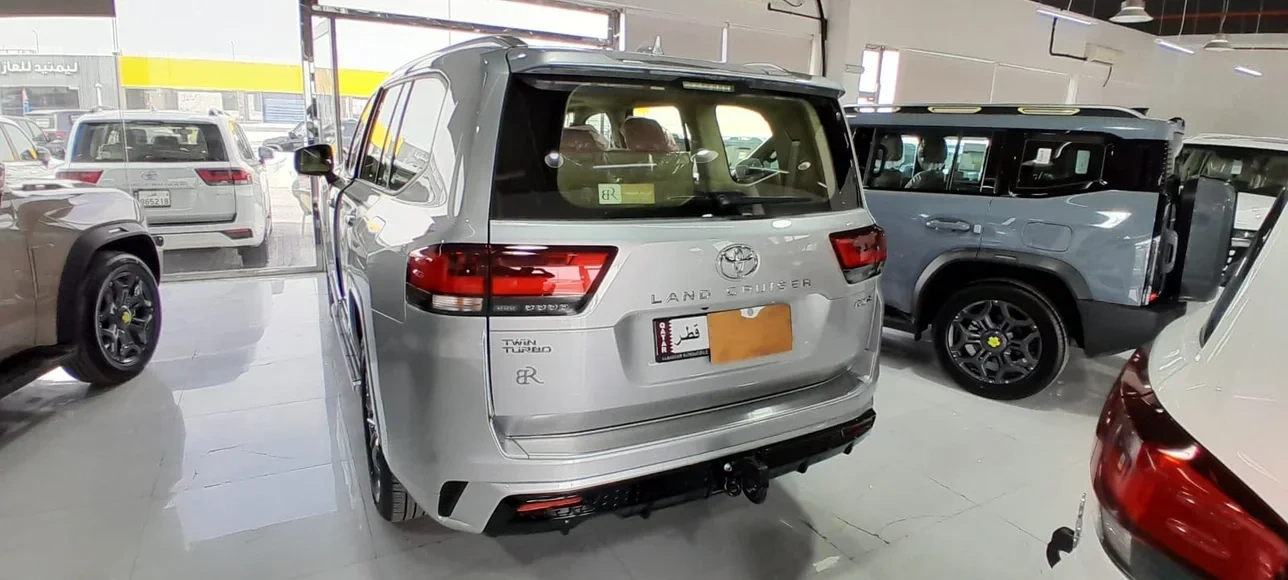 Toyota Land Cruiser GXR 2025