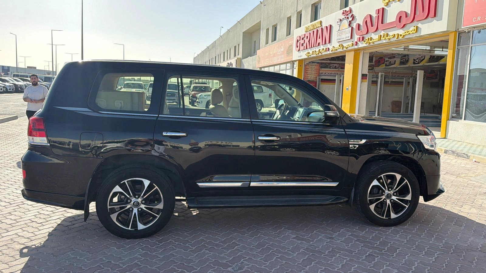 Toyota Land Cruiser VXR 2016 — photo 7 for sale in Qatar