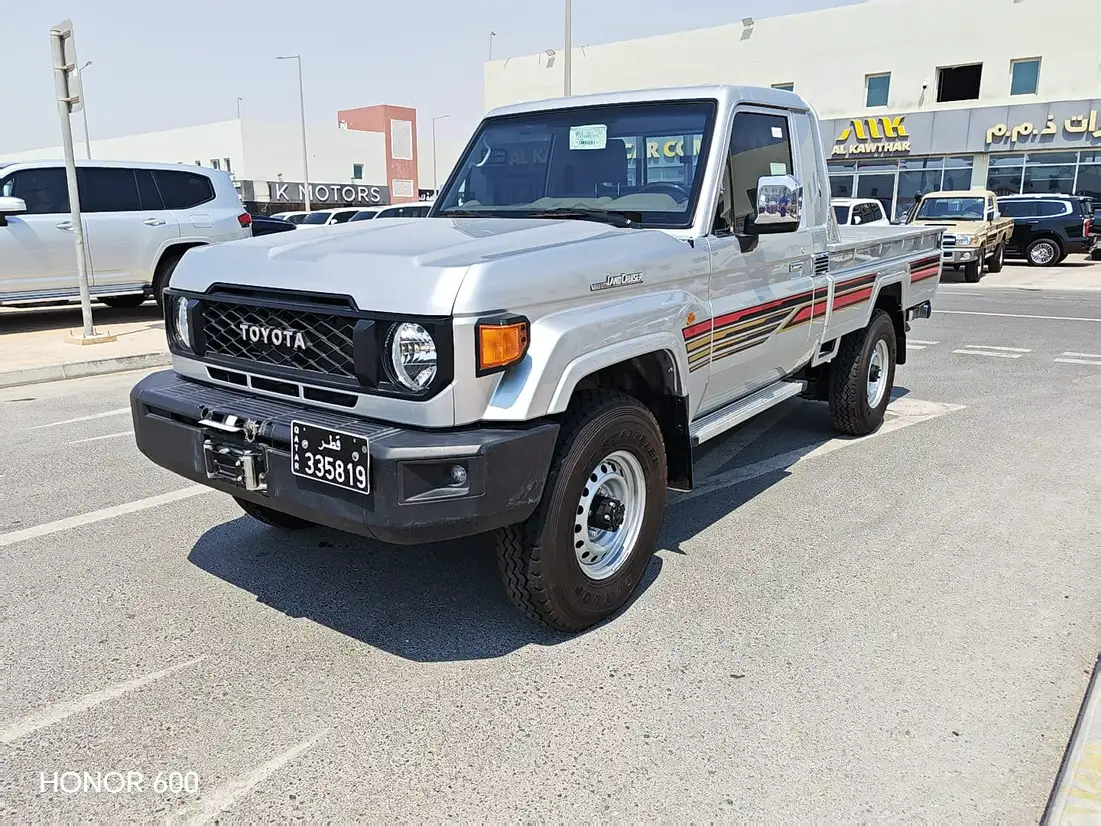Toyota Land Cruiser LX 2025