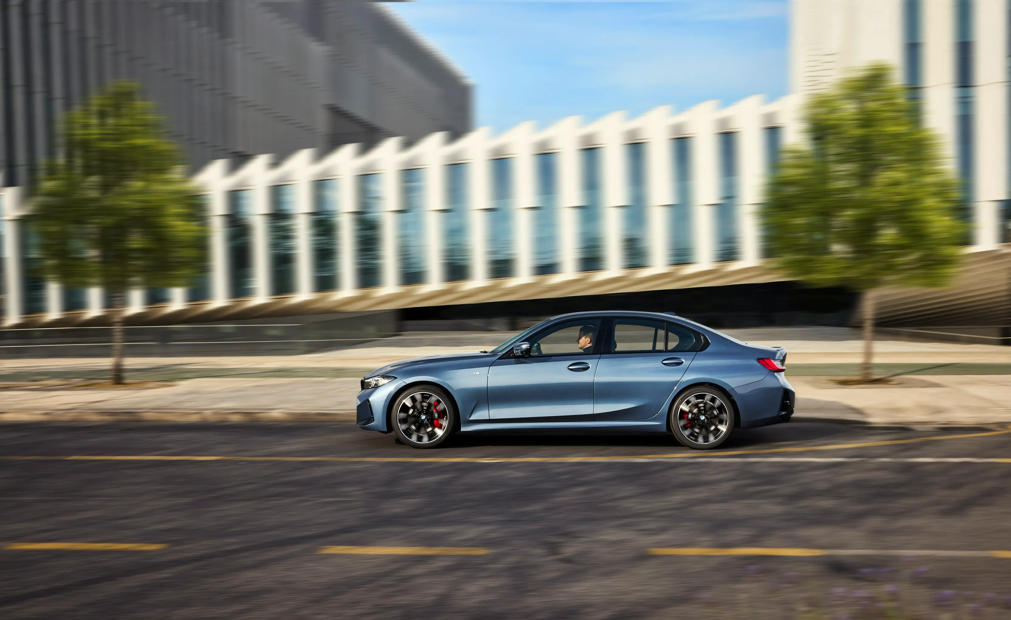 BMW 320i 2025