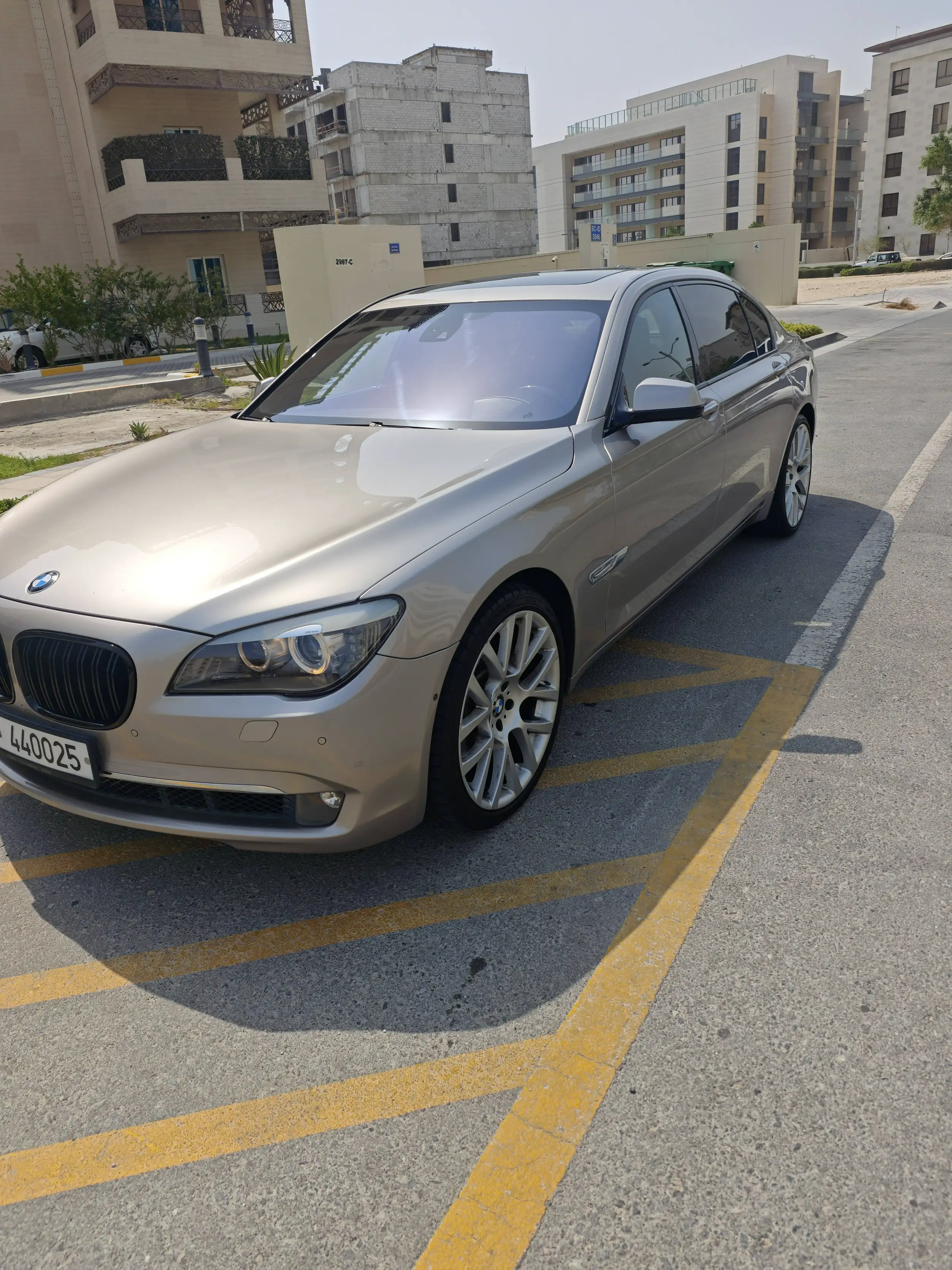 BMW 750Li 2011