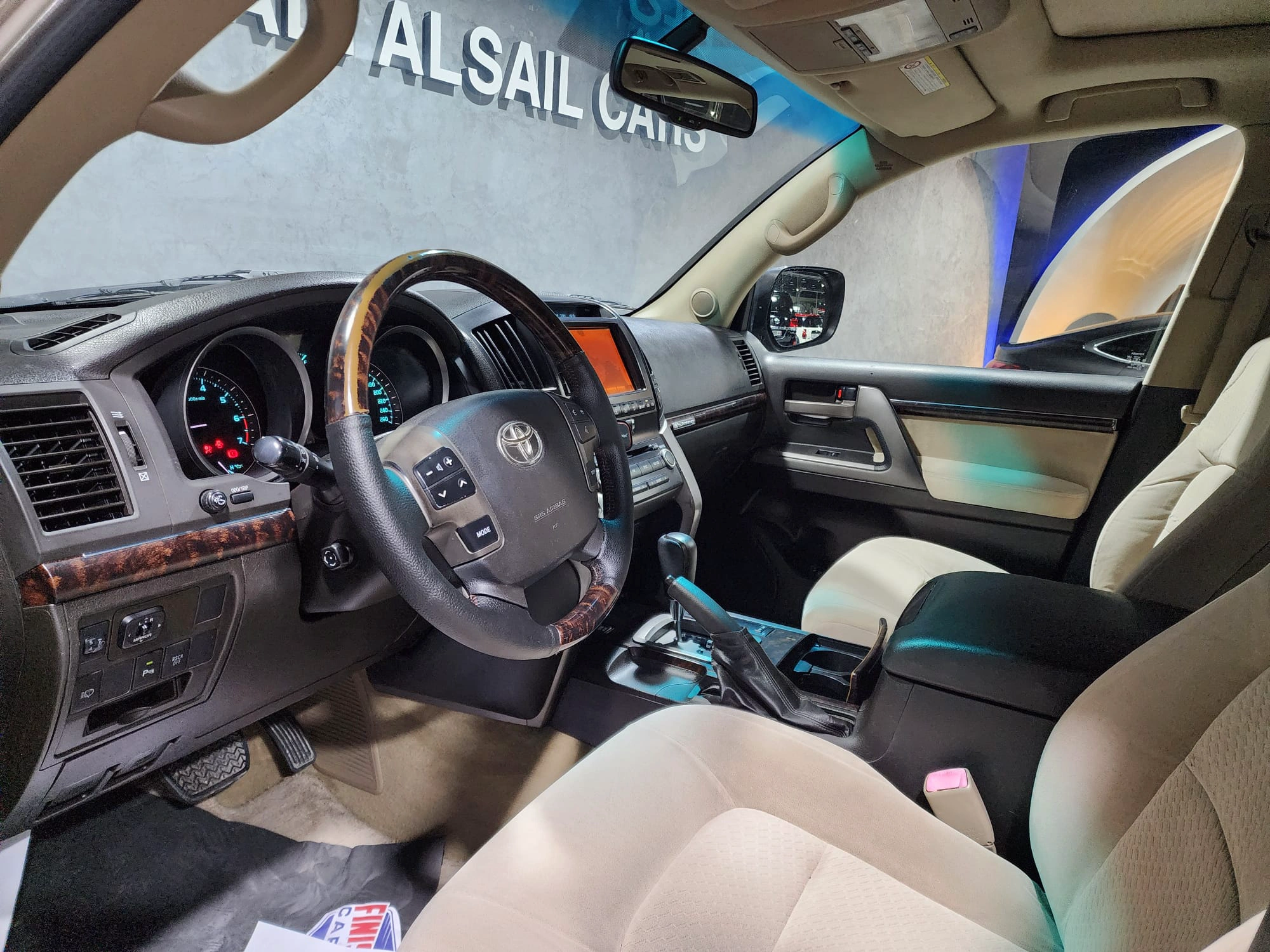 Toyota Land Cruiser VXR 2011 — photo 3 for sale in Qatar
