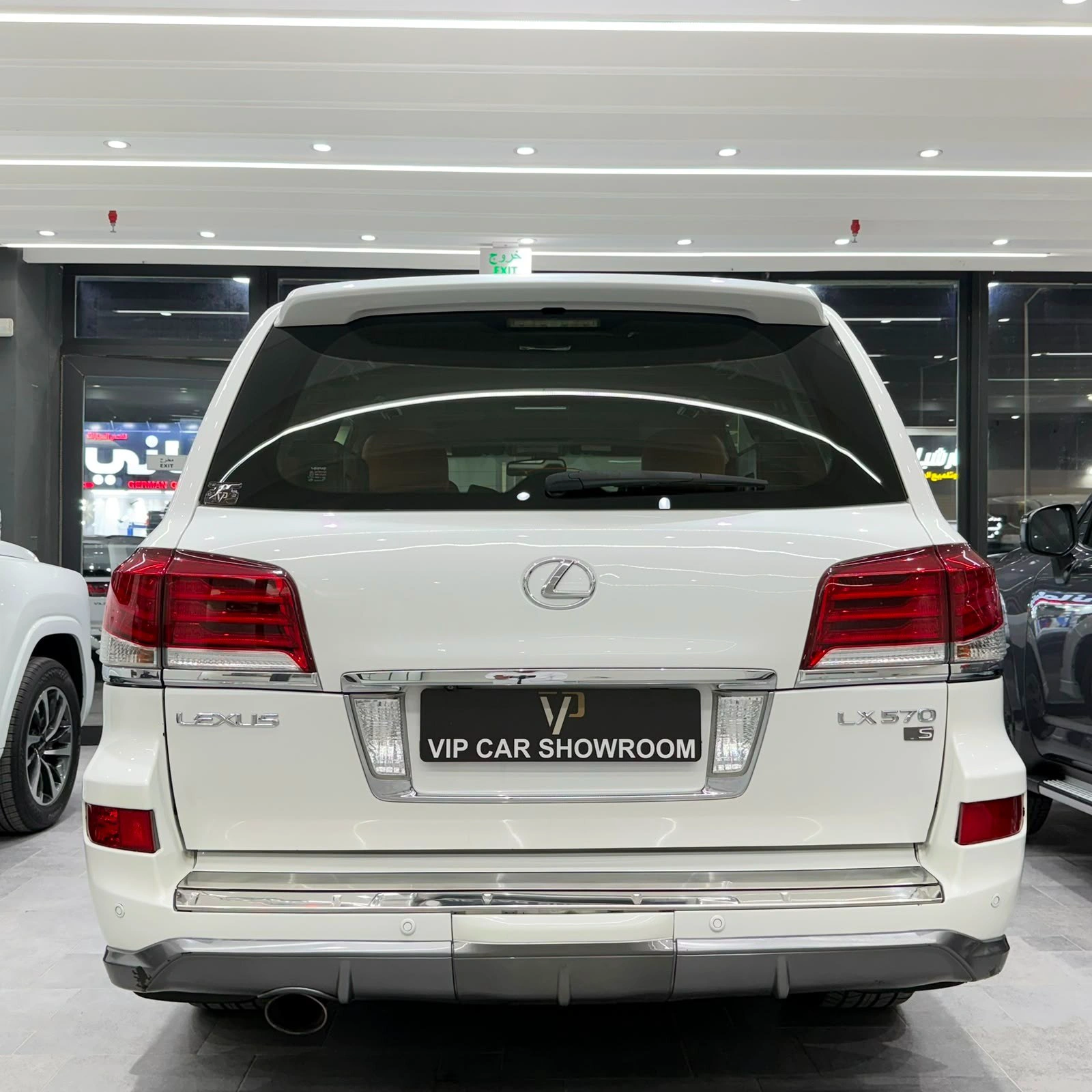 Lexus LX 570 2014 — photo 4 for sale in Qatar
