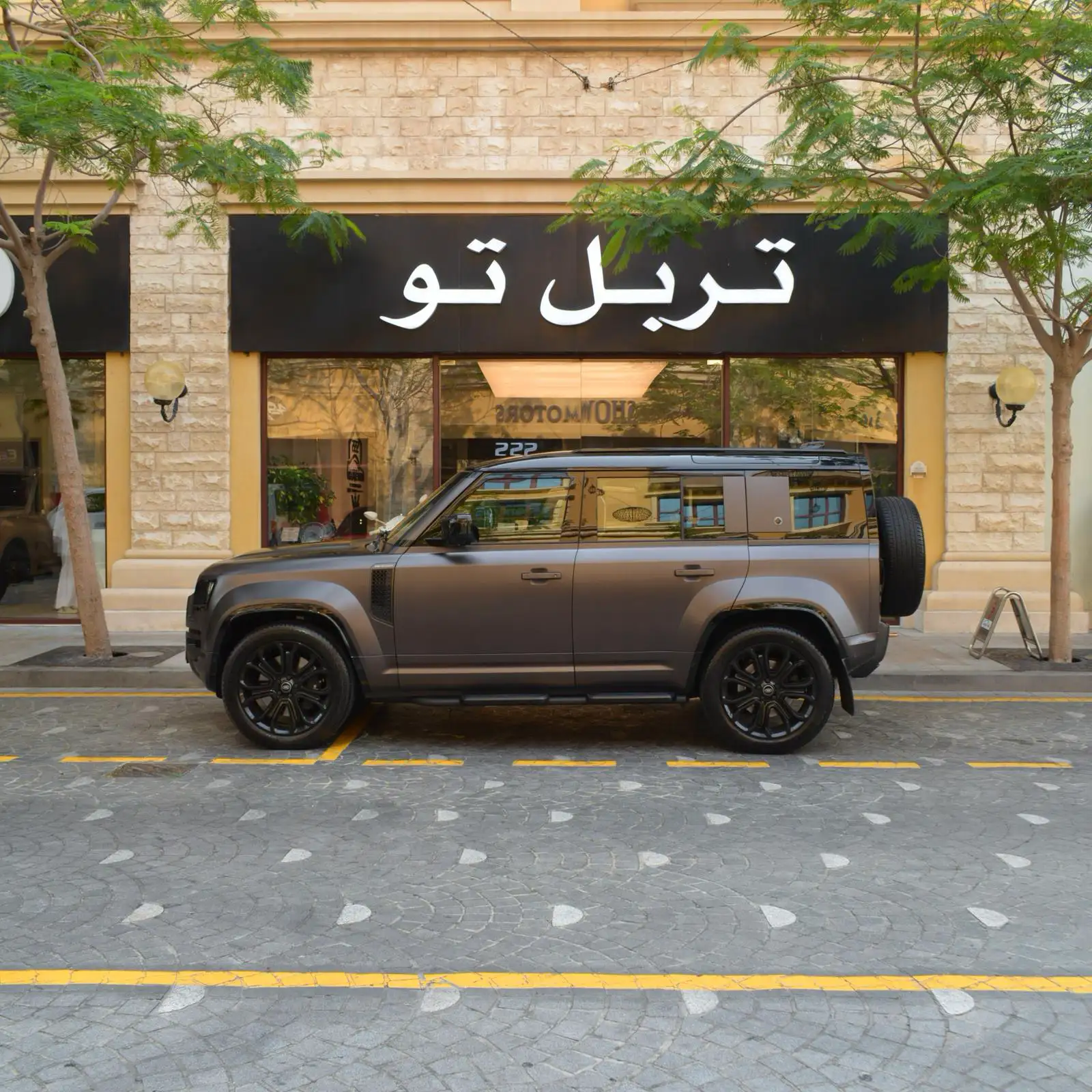 Landrover Defender 2025