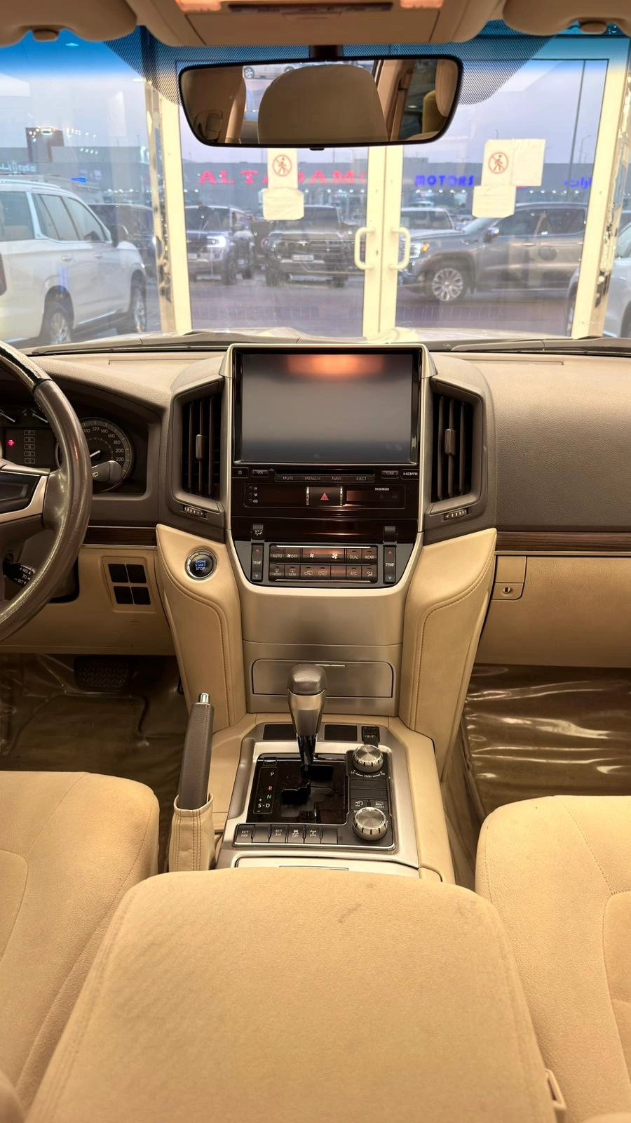 Toyota Land Cruiser GXR 2020 — photo 13 for sale in Qatar