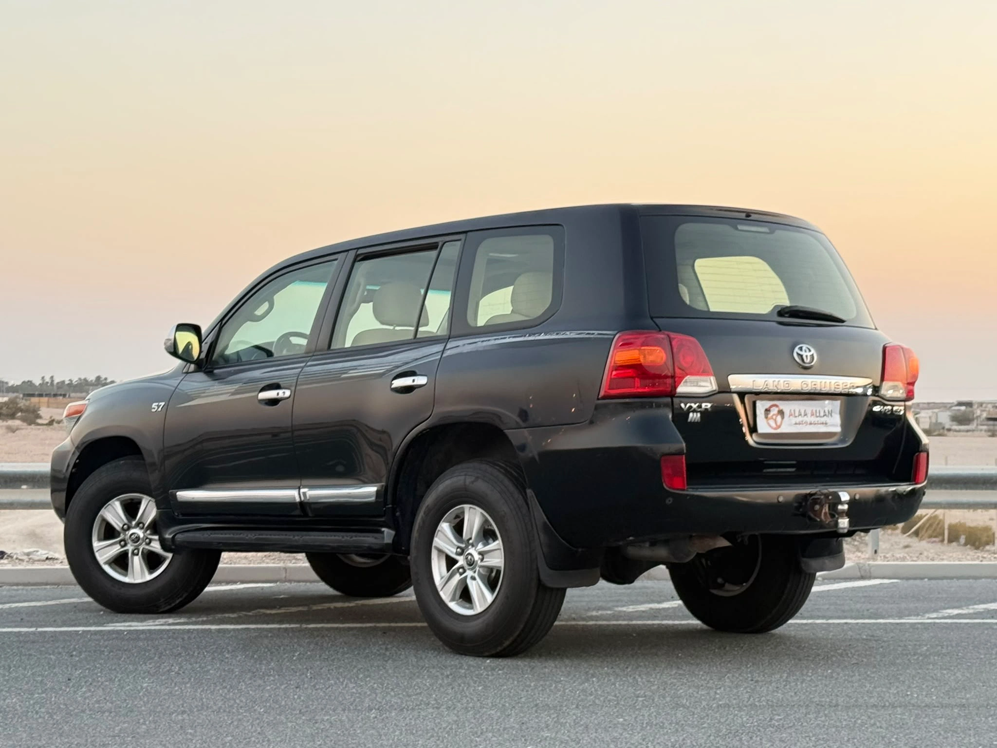 Toyota Land Cruiser VXR 2012 — photo 4 for sale in Qatar