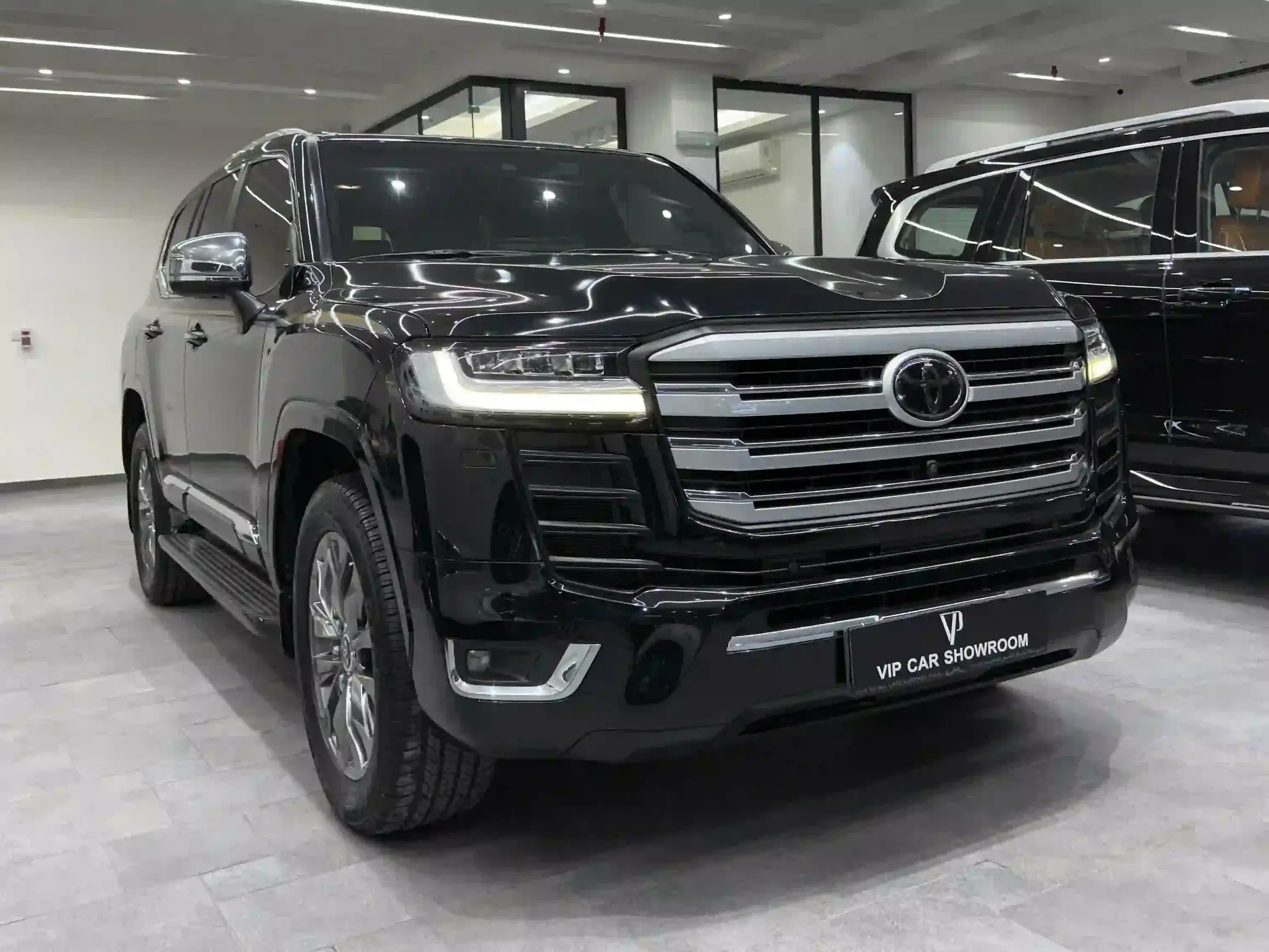 Toyota Land Cruiser GXR 2023