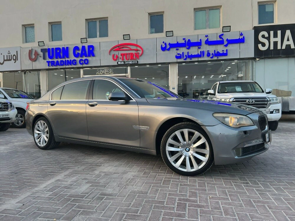 BMW 740Li 2011