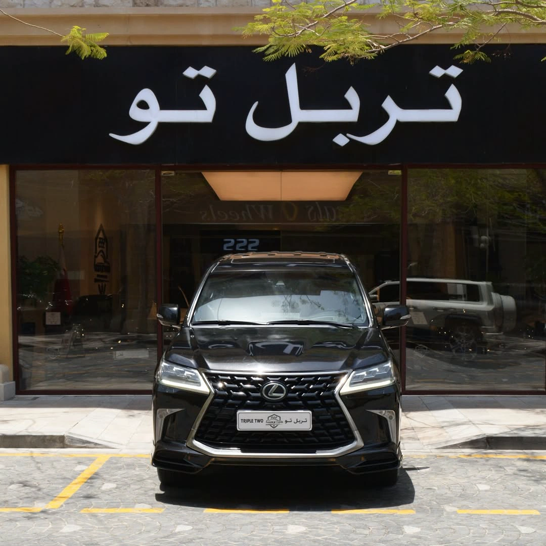 Lexus LX 570 2016 — photo 2 for sale in Qatar