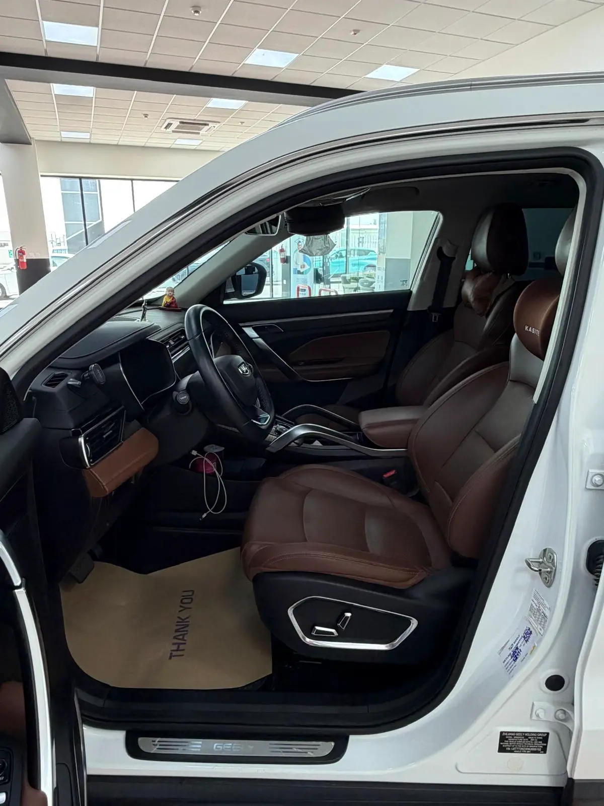 Geely AZKARRA 2022