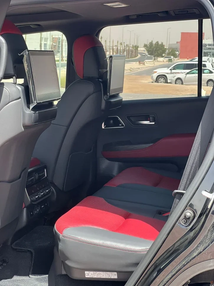 Toyota Land Cruiser 2024 — photo 9 for sale in Qatar