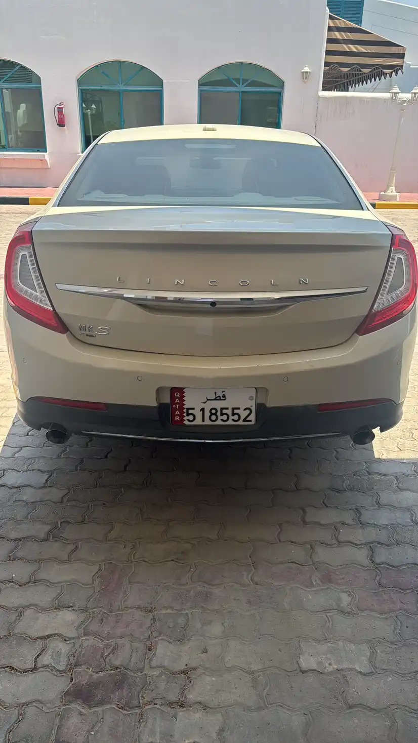 Lincoln MKS 2015
