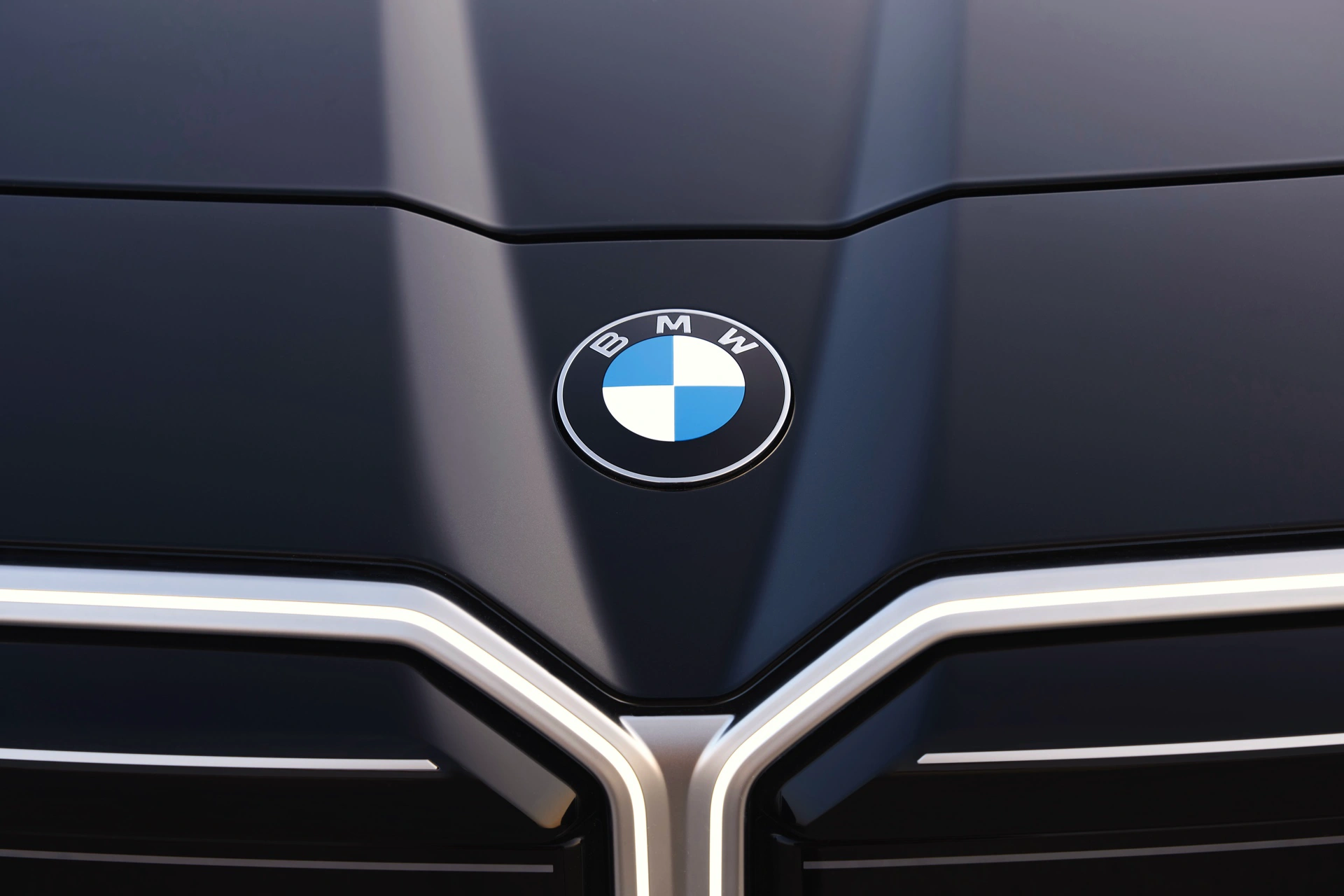BMW 760Li 2026 — photo 7 for sale in Qatar