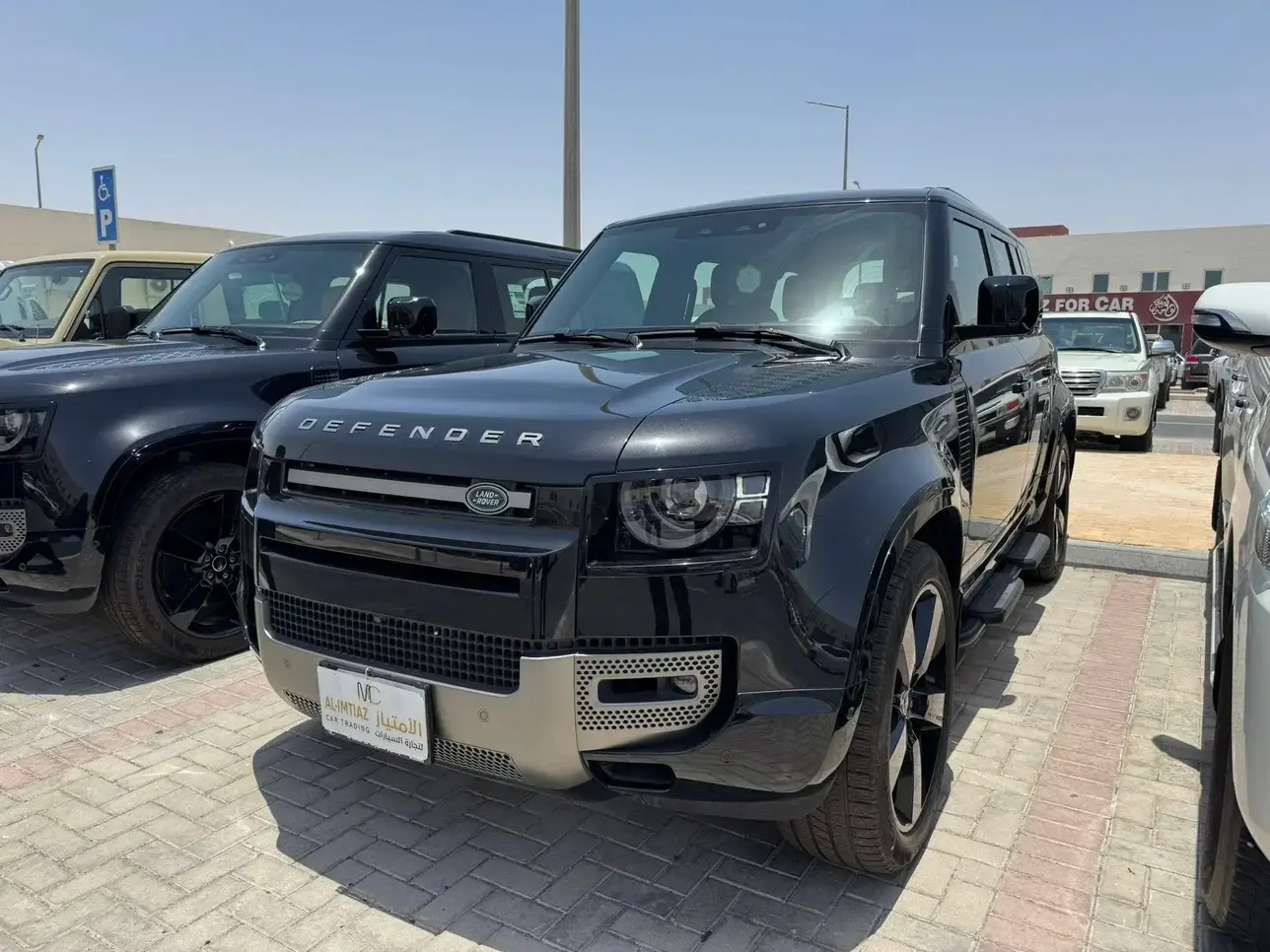 Landrover Defender 2025