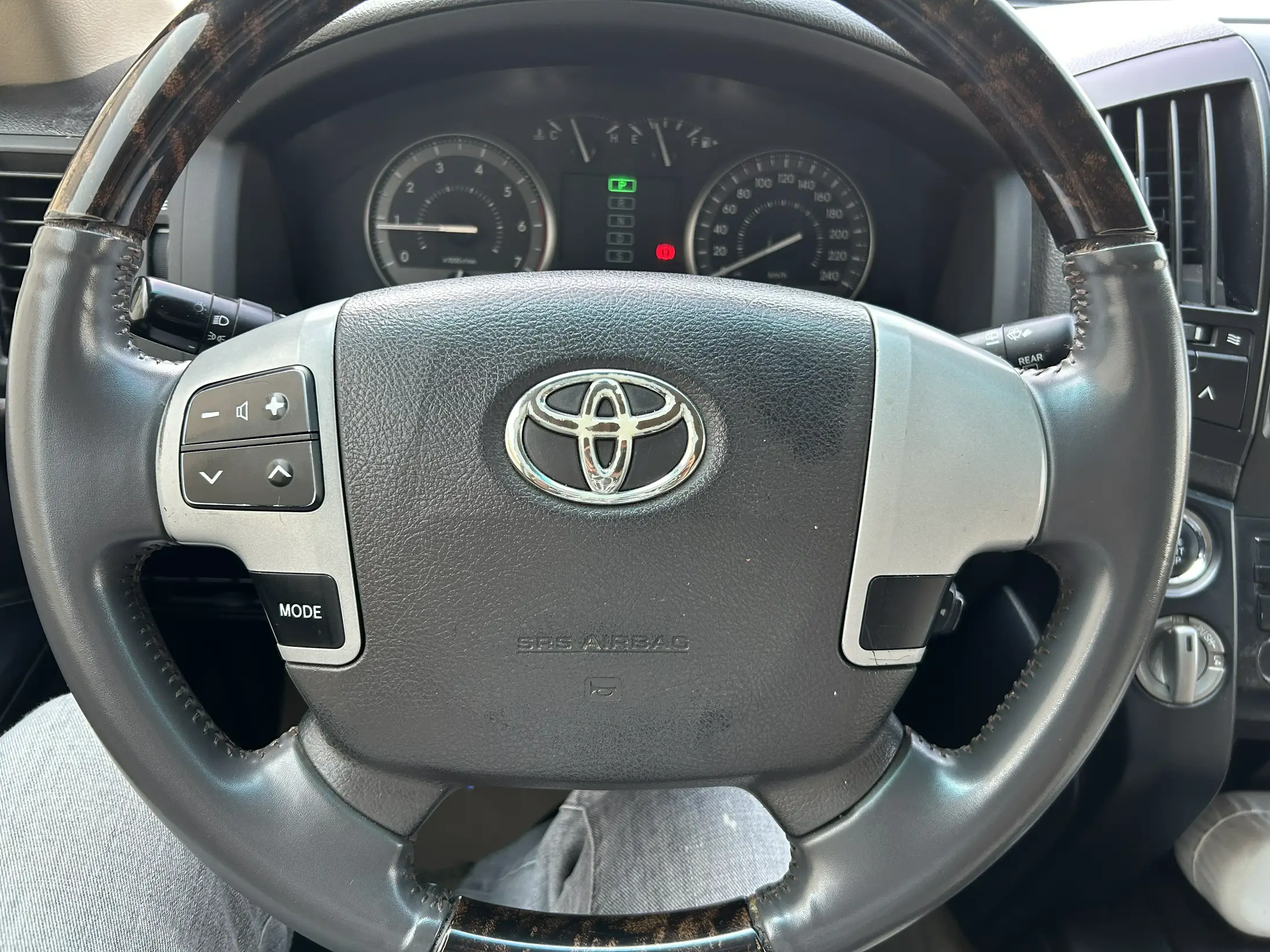 Toyota Land Cruiser GX 2011