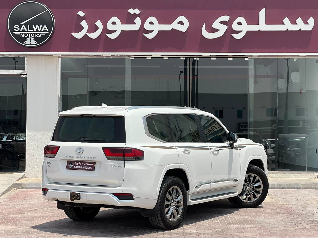 Toyota Land Cruiser VXR 2022