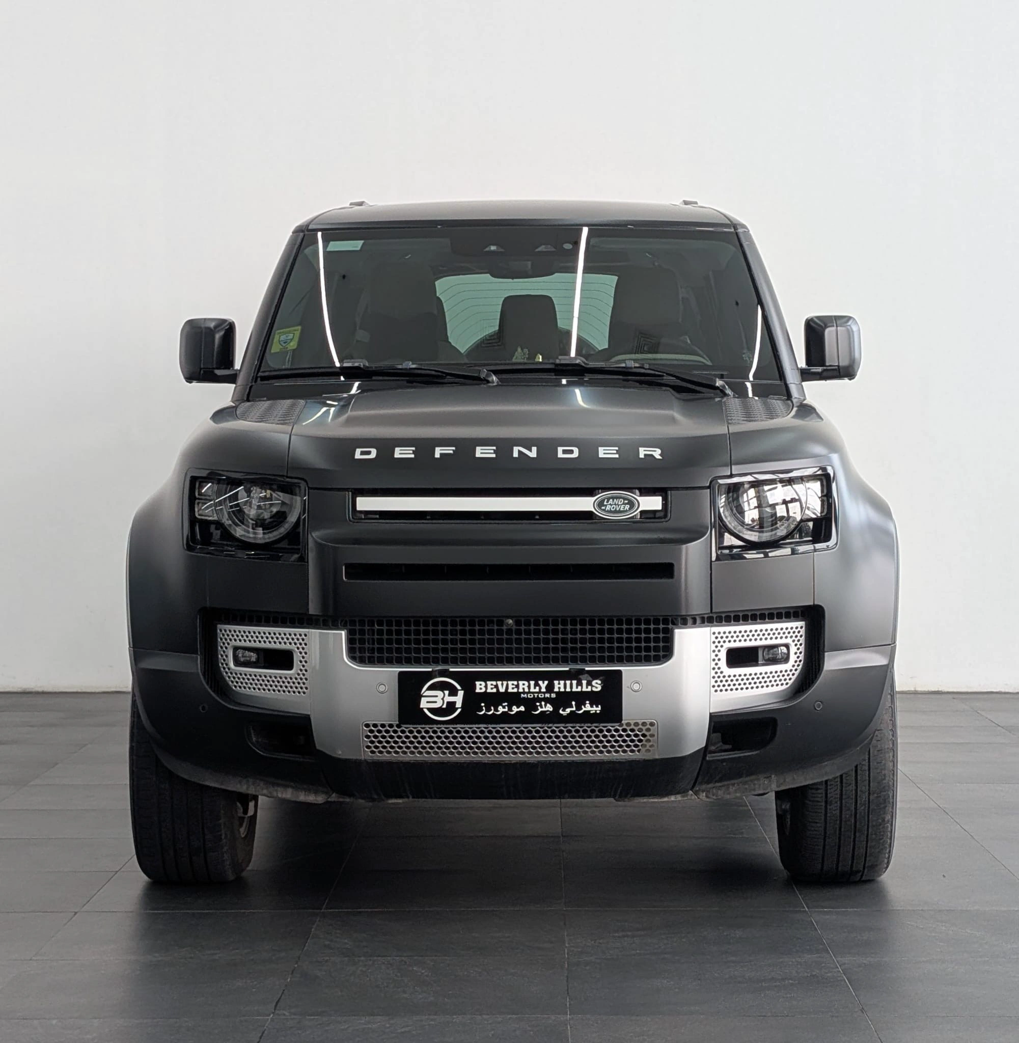 Landrover Defender SE 2023