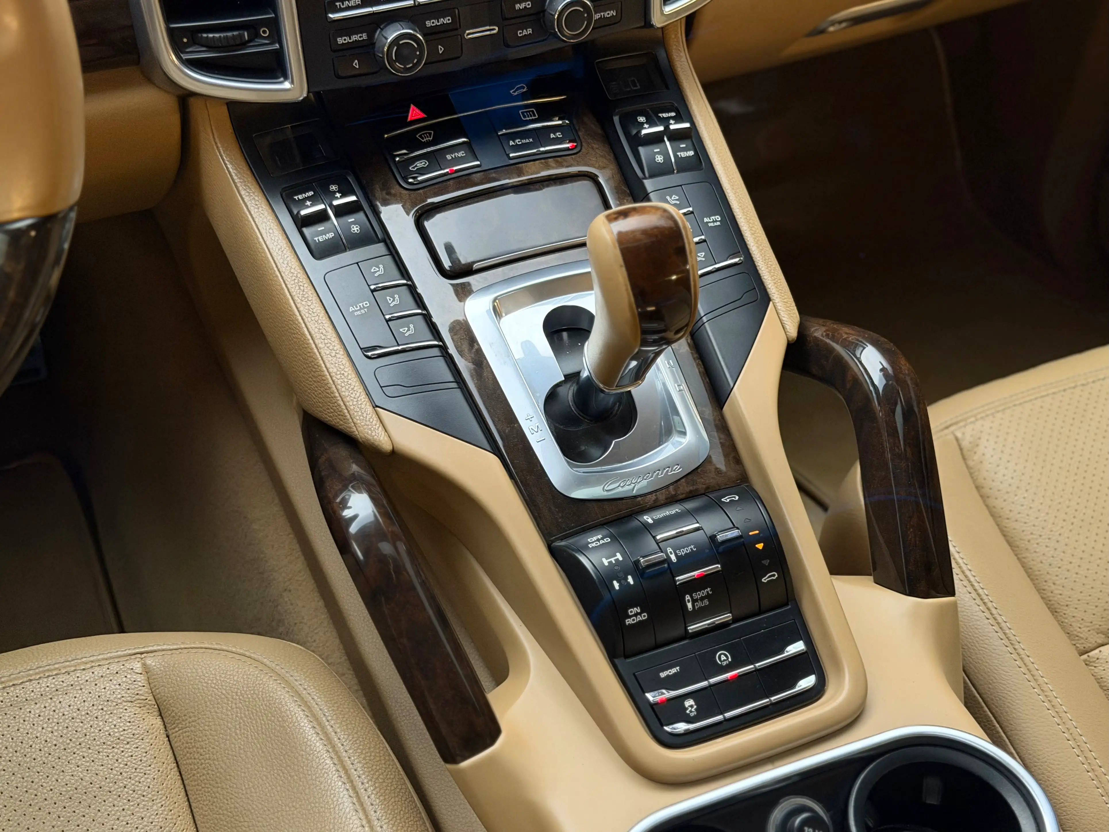 Porsche Cayenne S 2015 — photo 5 for sale in Qatar