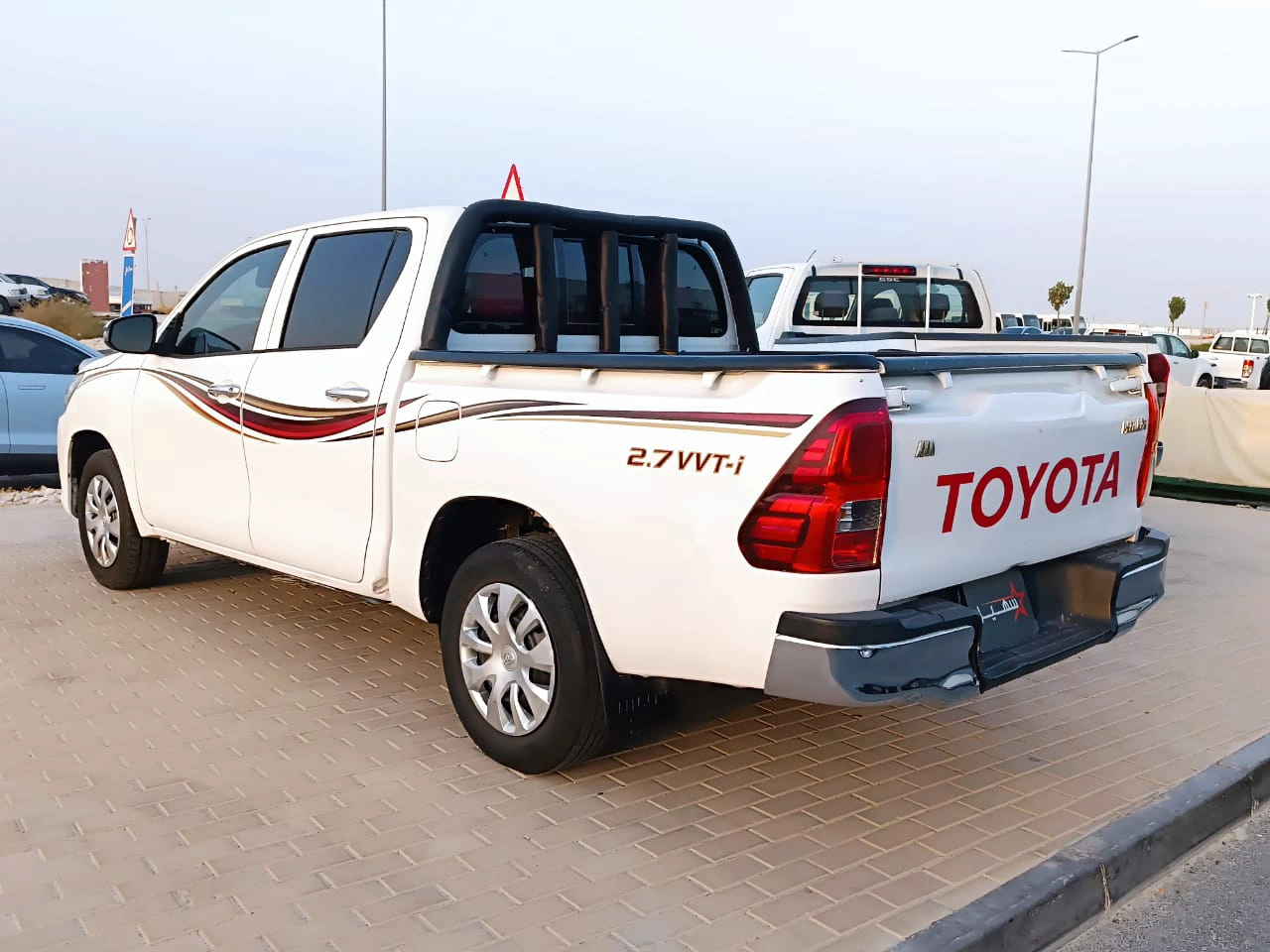 Toyota Hilux 2019 — photo 4 for sale in Qatar