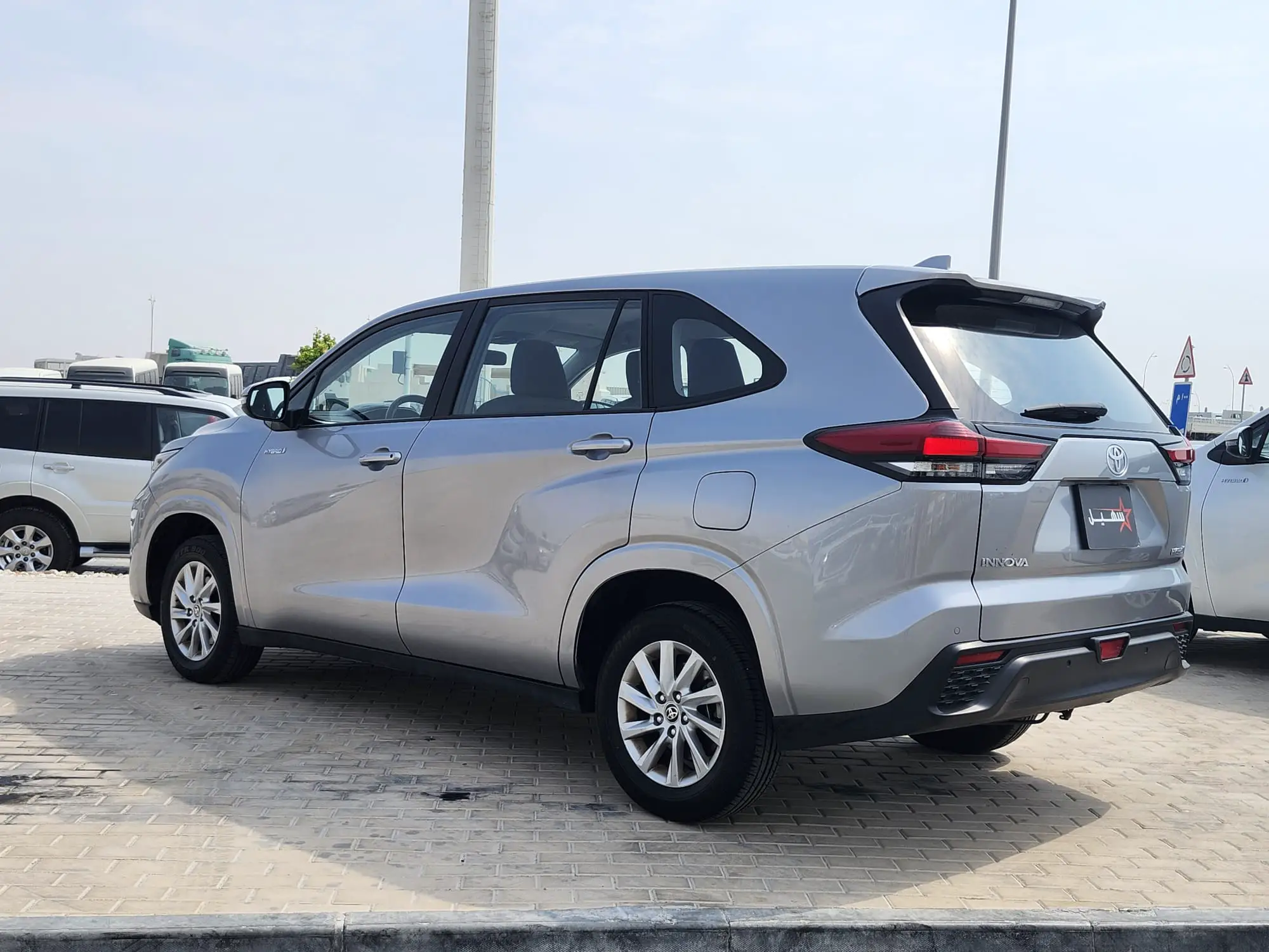 Toyota Innova 2024