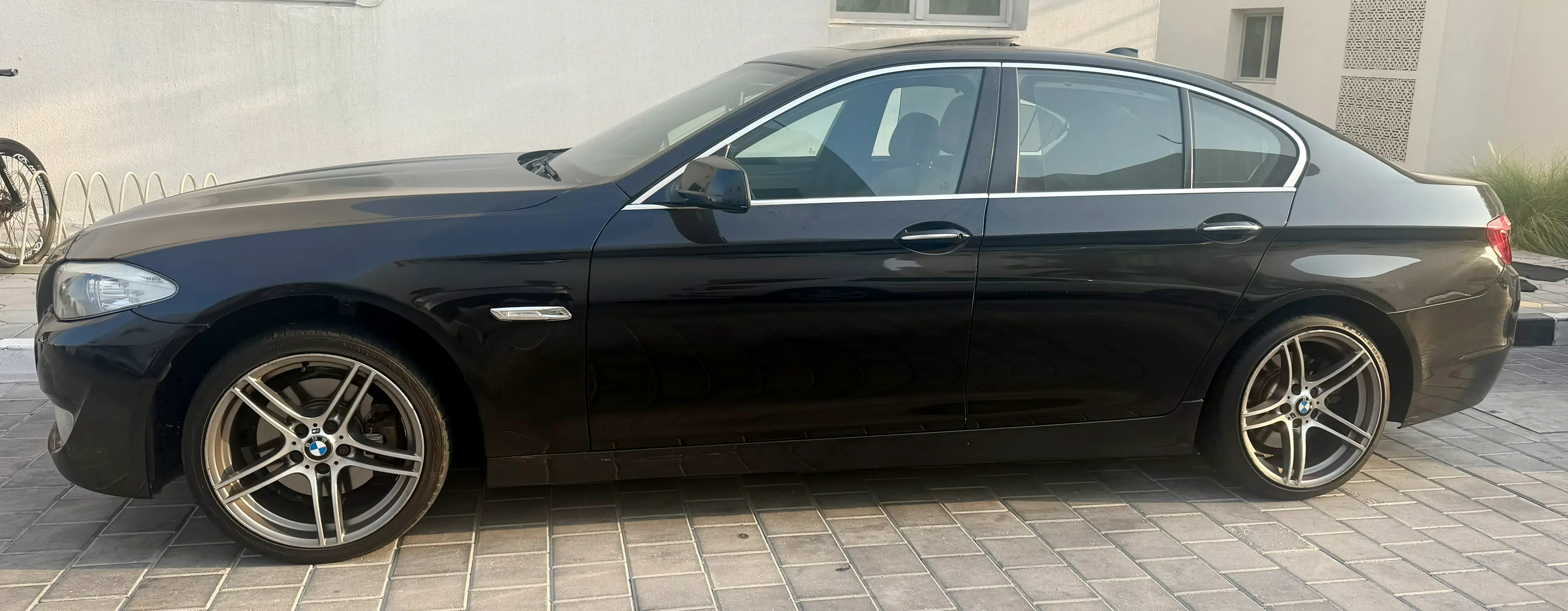 BMW 523i 5 2011