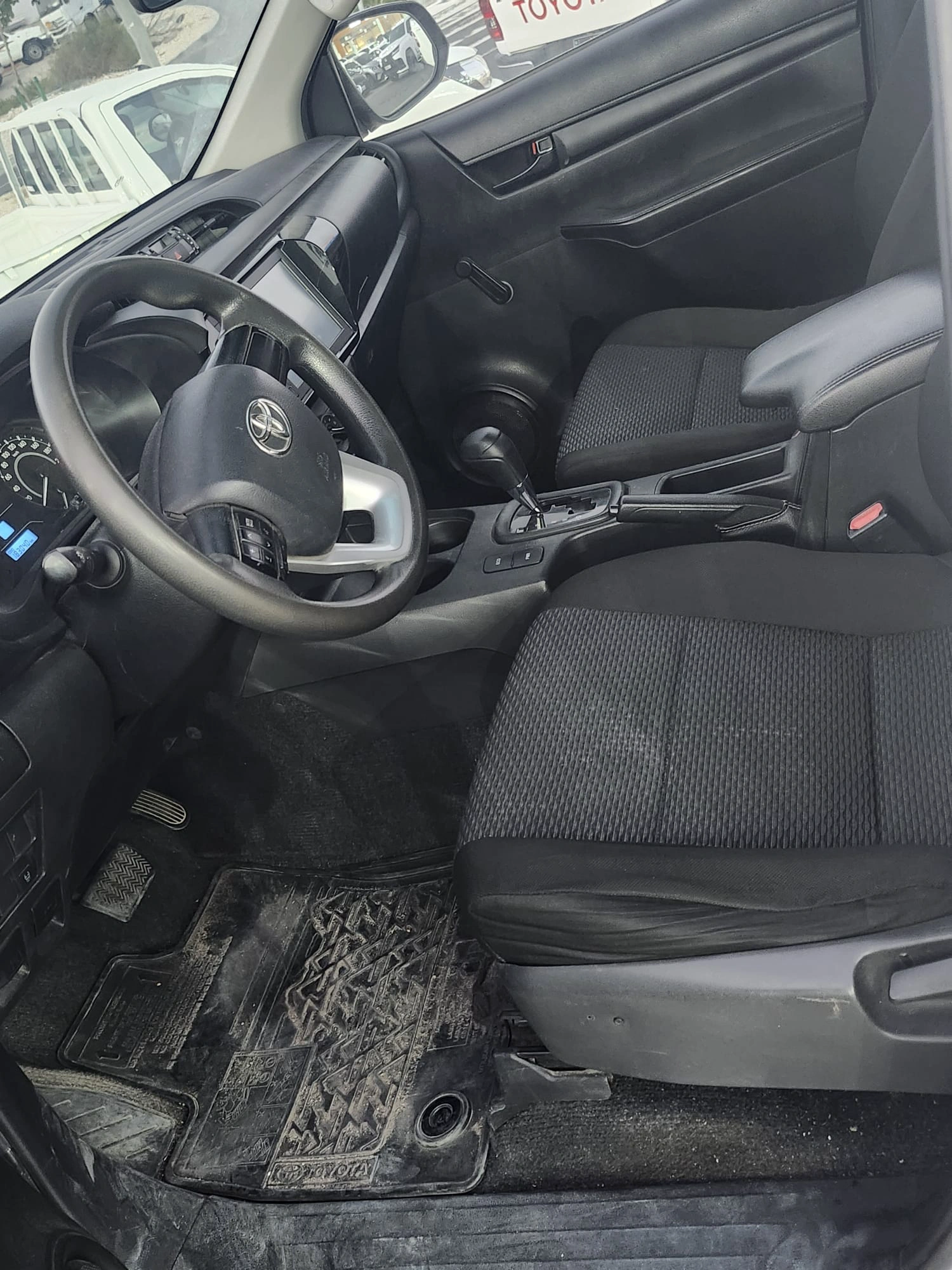 Toyota Hilux 2022 — photo 5 for sale in Qatar