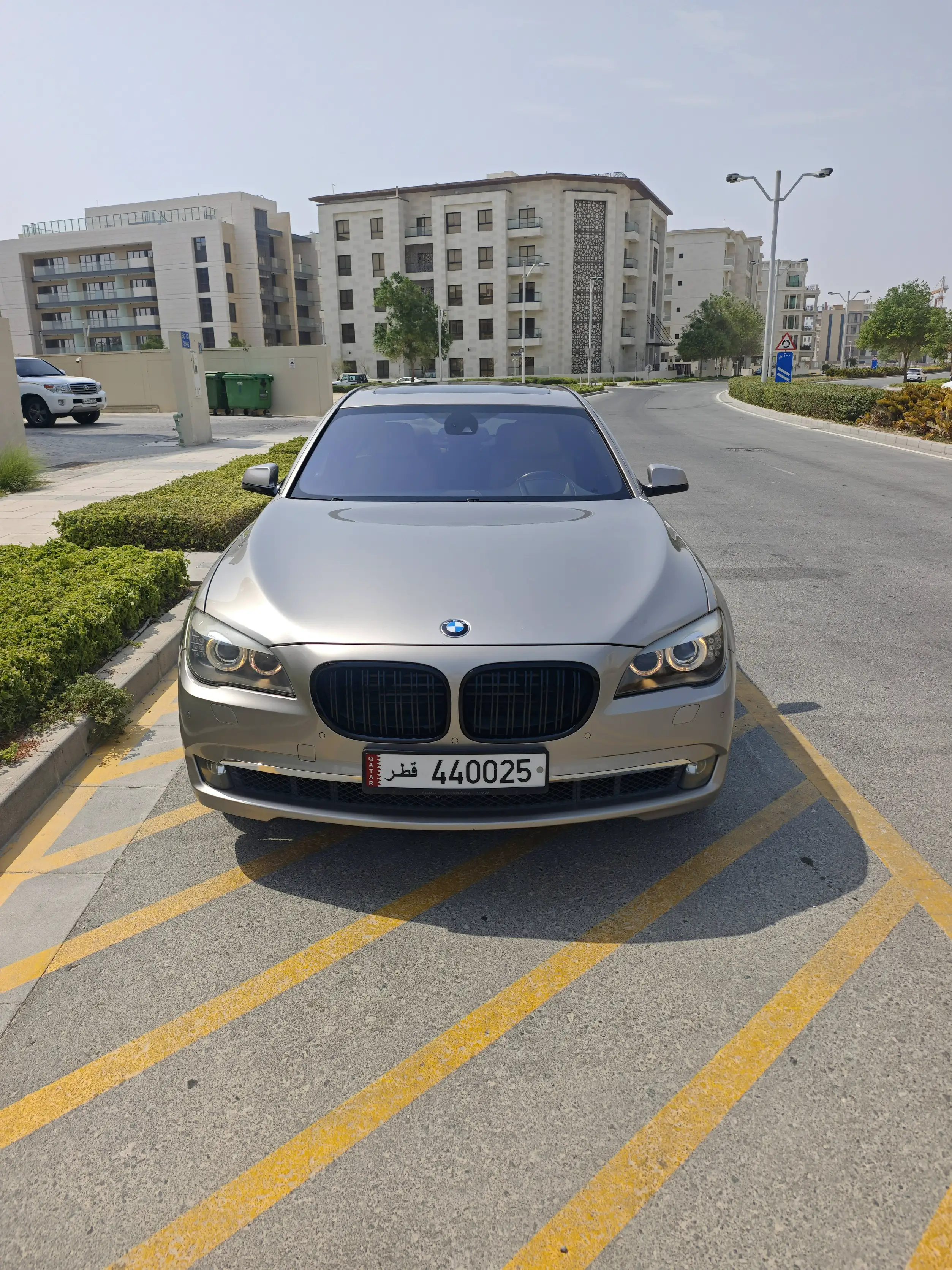 BMW 750Li 2011