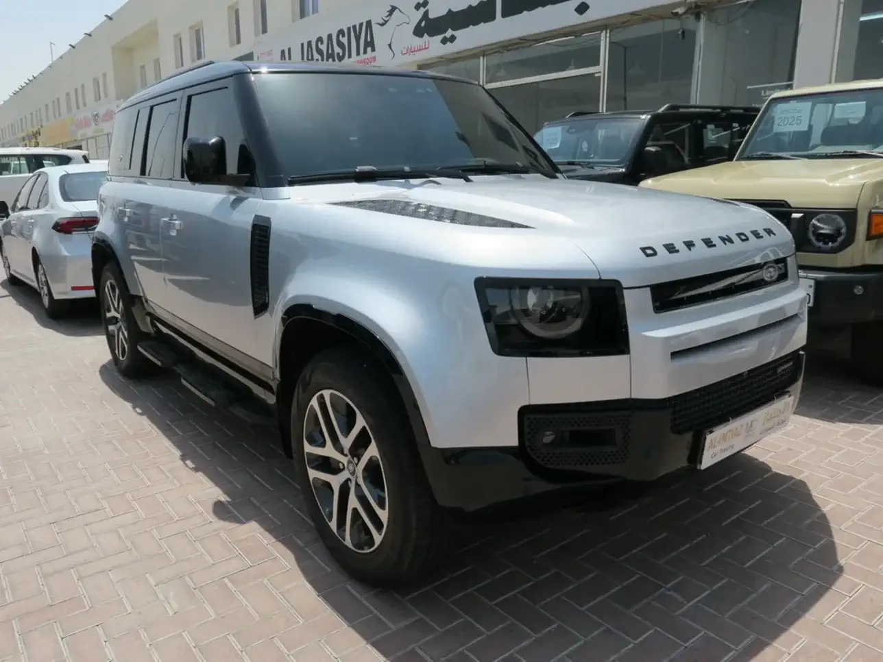 Landrover Defender 2023