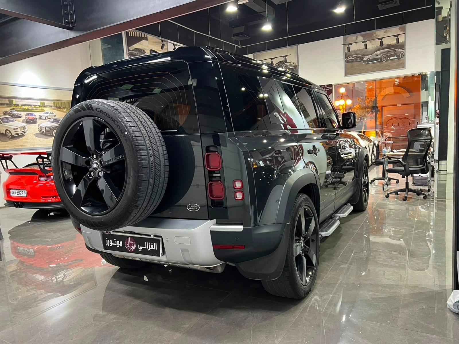 Landrover DEFENDER HSE 2023 — photo 2 for sale in Qatar
