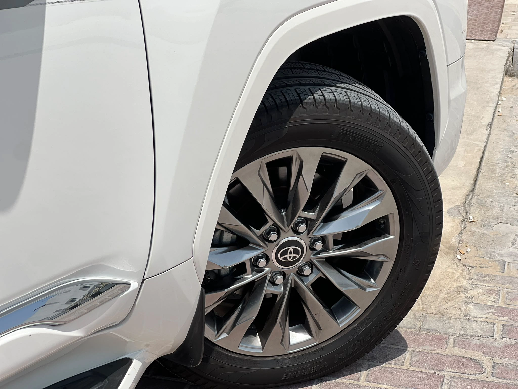 Toyota Land Cruiser 2023
